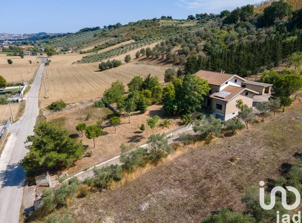 Collecorvino, Abruzzo 65010