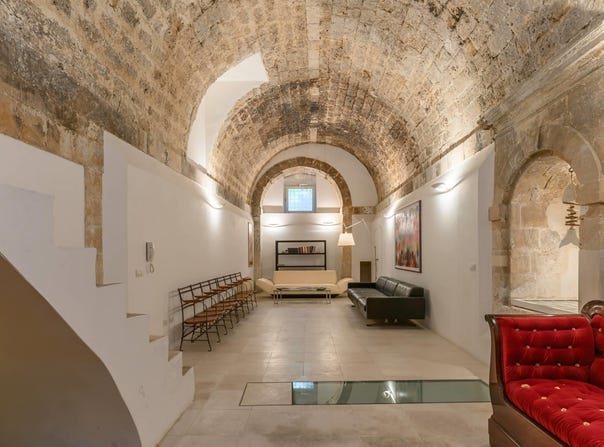 Noto, Sicily 96017