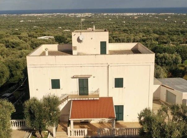 Monopoli, Apulia 70043
