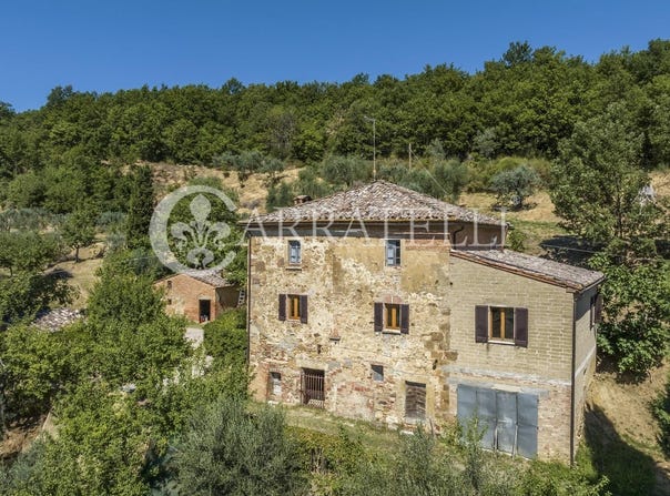 Montepulciano, Tuscany 53045