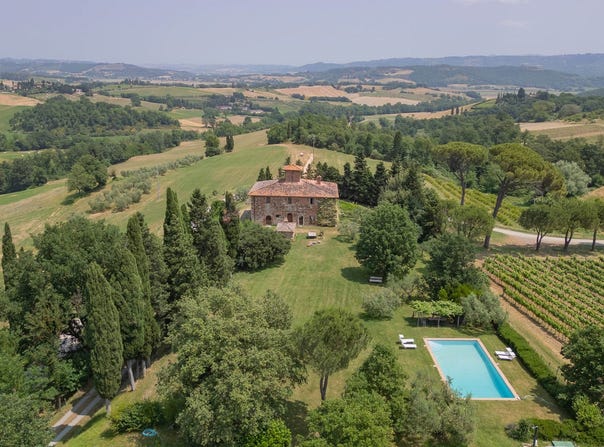 Cetona, Tuscany 53040