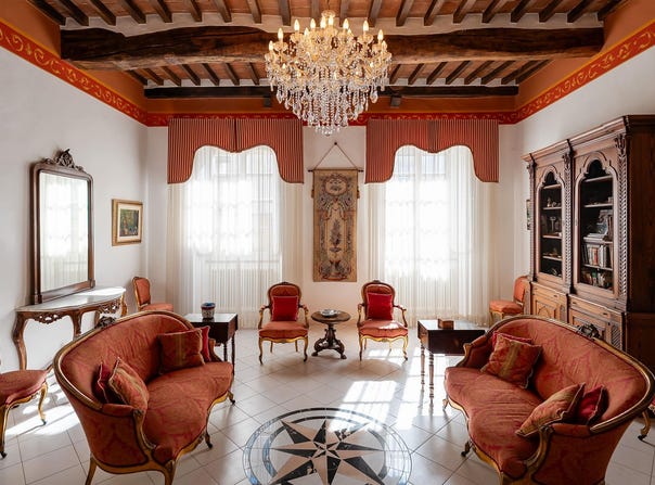 Cortona, Tuscany 52044