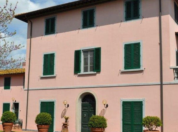 Pontedera, Tuscany 56025