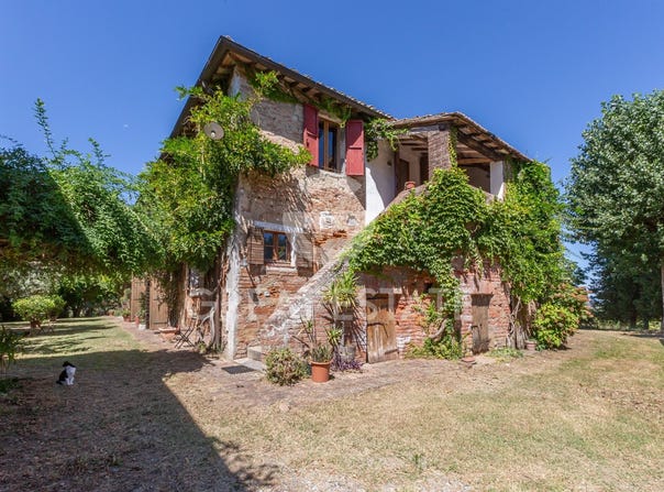 Chiusi, Tuscany 53043
