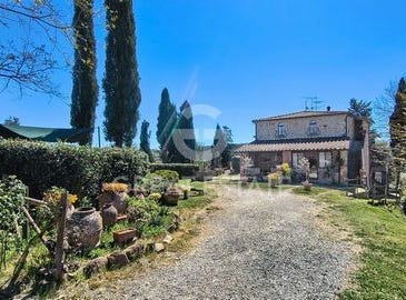Volterra, Pisa