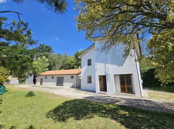 Carassai, Marche 63063