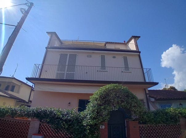 Lucca, Tuscany 55100