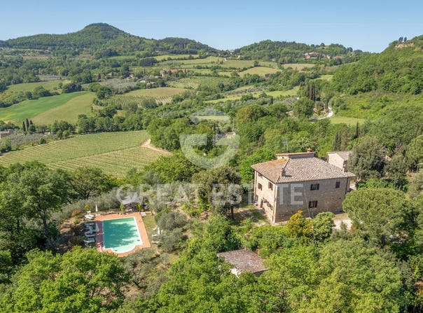 Montepulciano, Tuscany 53045