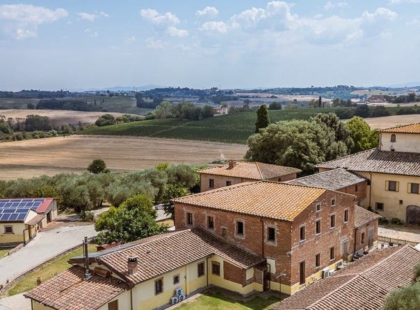 Cortona, Tuscany 52044