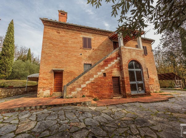 Chiusi, Tuscany 53043