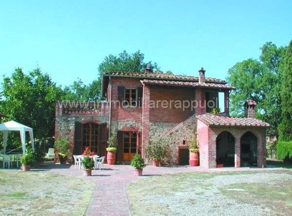 Lucignano, Tuscany 52046