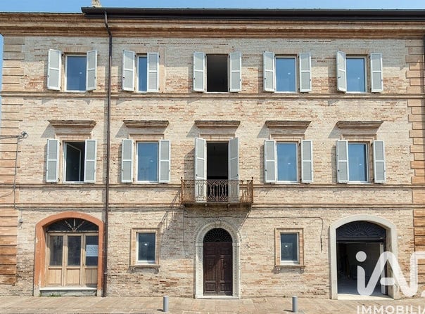Fermo, Marche 63900
