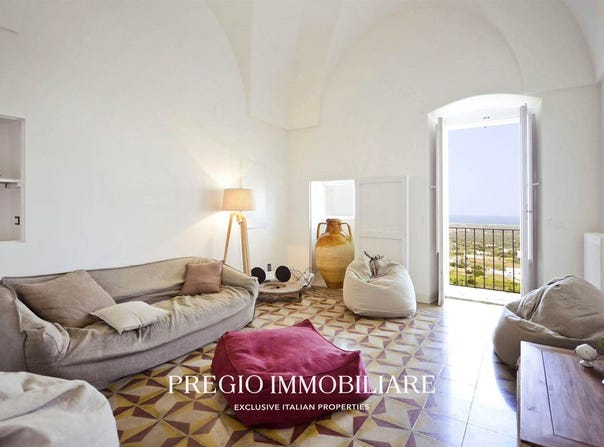 Ostuni, Apulia 72017