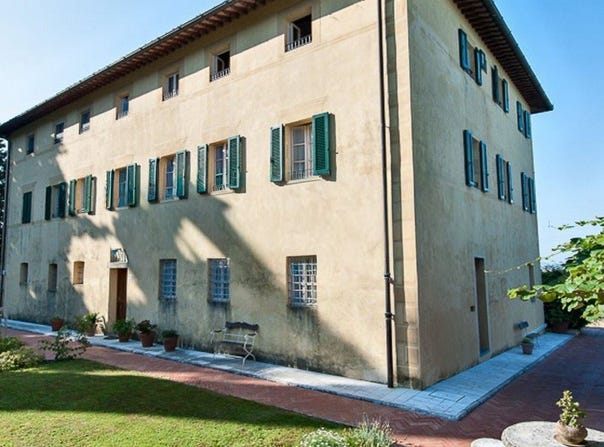Lucca, Tuscany 55100