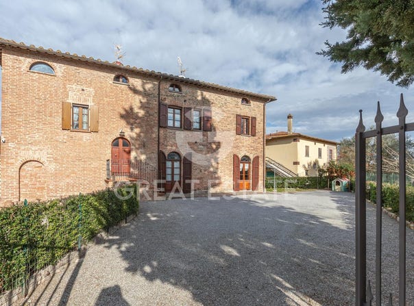 Chiusi, Tuscany 53043