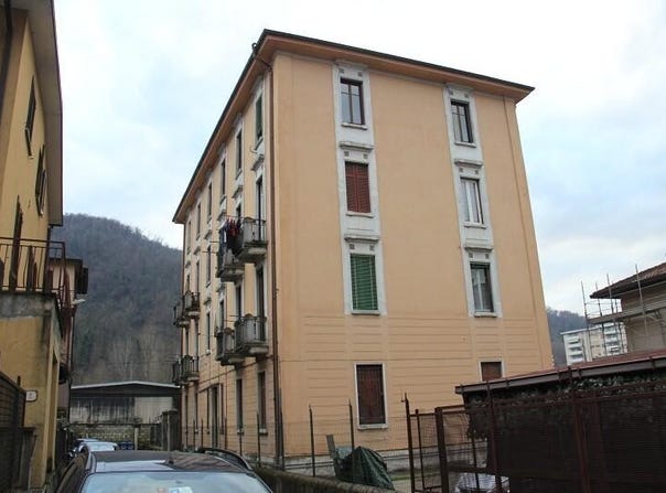 Como, Lombardy 22100