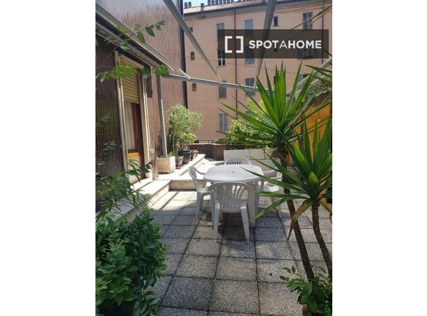 milan, Lombardy 20133