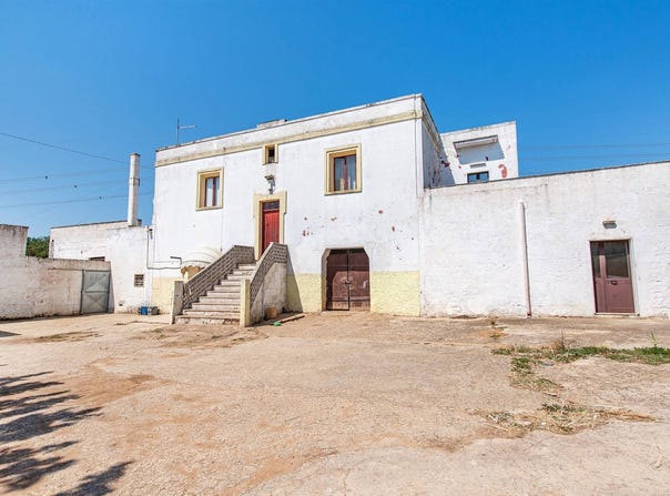Crispiano, Apulia 74012