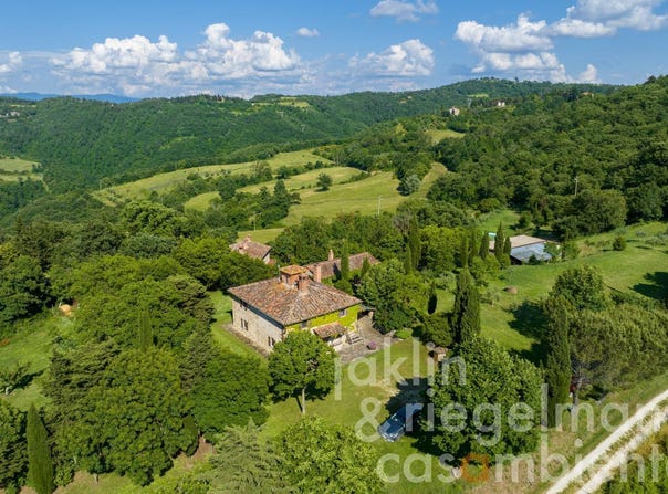 Anghiari, Tuscany 52031