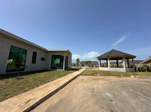 246 OAK ESTATE, Bernard Lodge, St. Catherine
