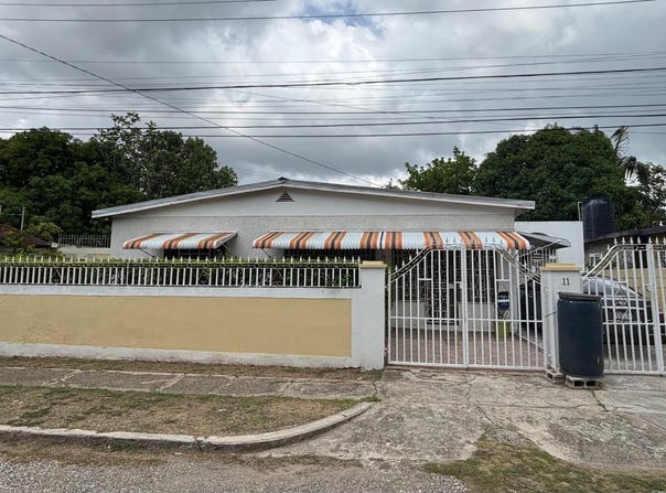 11 BARNESS CLOSE, ENSOM CITY, Ensom City, St. Catherine