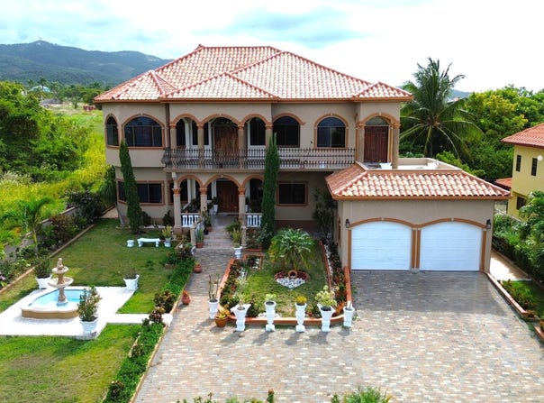 PLANTATION VILLAGE, ST ANN, Plantation Village, St. Ann