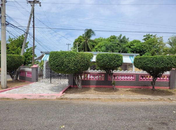 206 SEATON BOULEVARD, SYDENHAM GARDENS, St. Catherine