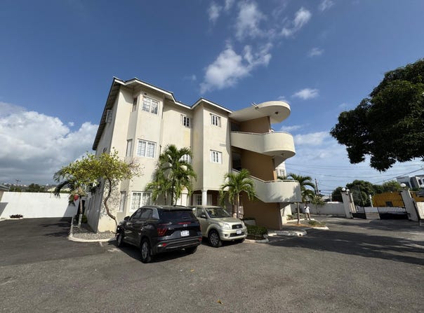 25 HAINING ROAD unit: 16, Kingston 5, St. Andrew