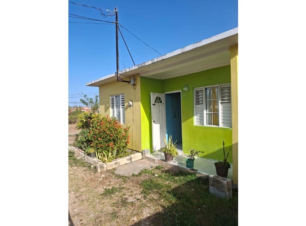 53 SEAGULL CRESCENT, CHEDWIN GARDENS, St. Catherine