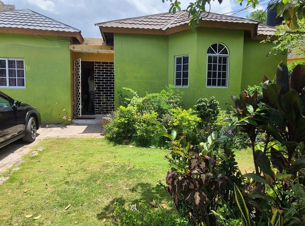 2 CARLILSE AVENUE KINGSTON, Kingston 10, St. Andrew