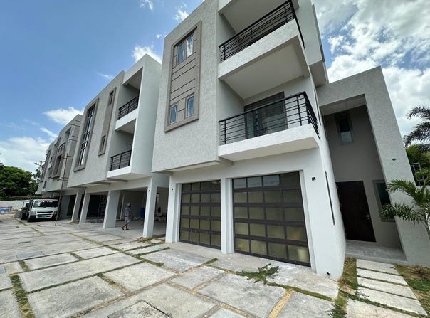10 WIDCOMBE ROAD unit: 1, Kingston 6, St. Andrew