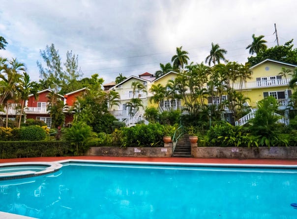 LEADER AVENUE unit: 9A, Montego Bay, St. James