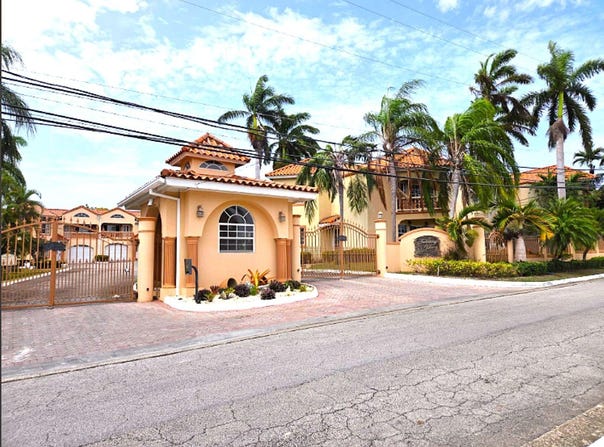 TUSCANY PLACE, IRONSHORE unit: 6, Ironshore, St. James