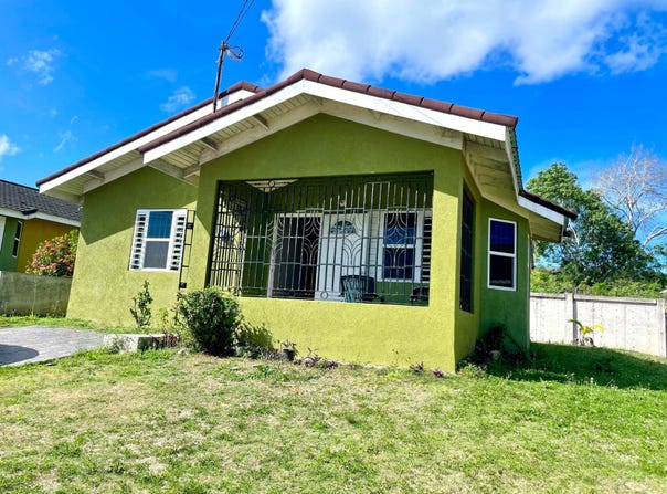 427 STONEBROOK MANOR, Falmouth, Trelawny