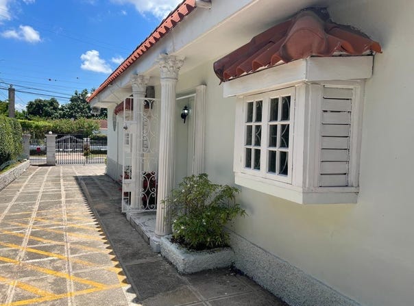 18 GLENHOPE AVENUE, Kingston 6, St. Andrew