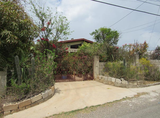 140 BLUE LAGOON AVENUE, SEAFO, Hellshire Heights, St. Catherine
