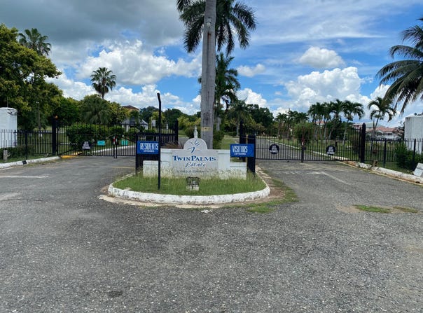 384 SEAVIEW LOOP, May Pen, Clarendon
