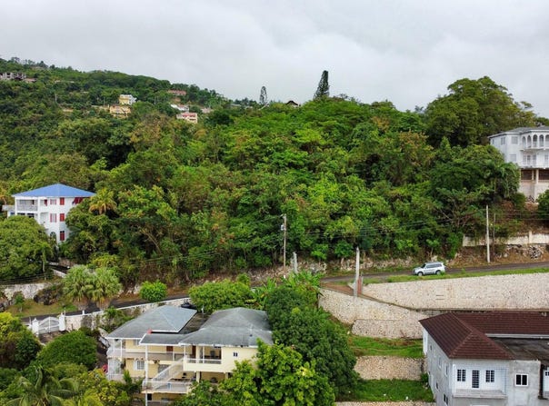 111 EASTMEAD CLOSE, Kingston 19, St. Andrew