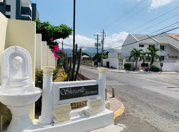4 ALTAMONT CRESCENT unit: 17, Kingston 5, St. Andrew