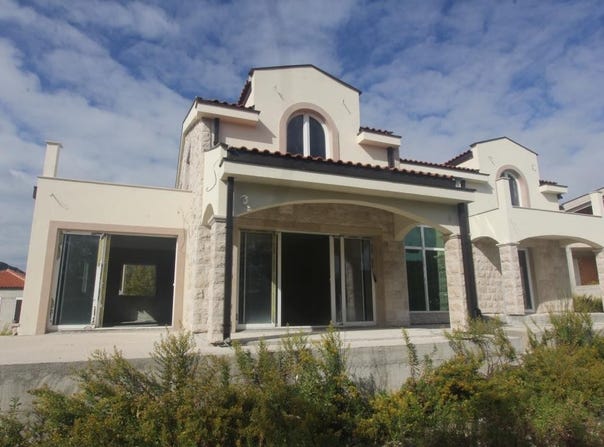 A house with sea and mountine view in Mojdez, Herceg Novi, Herceg Novi, Herceg-Novi