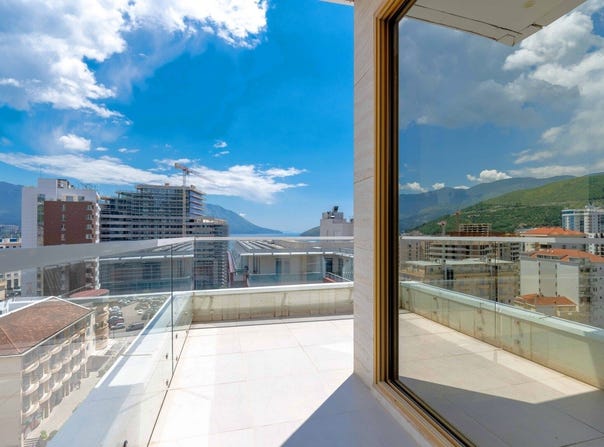 Budva, Budva Municipality 86000