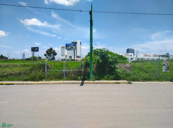 Terreno en venta a un costado de periférico, zona Tlaxcalancingo, Puebla 1, San Bernardino Tlaxcalancingo, San Andrés Cholula, Puebla, San Andres Cholula, Puebla 72820