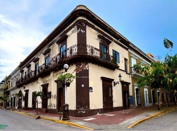 Mariano Escobedo 111, Mazatlán Centro, Mazatlán, Sinaloa, Mazatlan, Sinaloa 82000