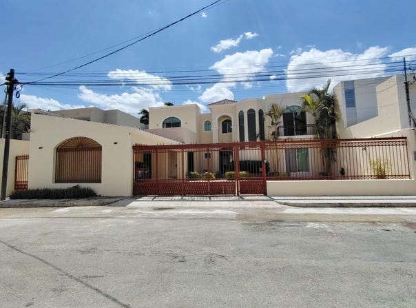 Montebello, Merida, Yucatan 97113