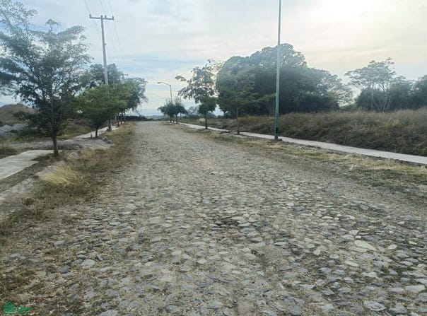 FRANCIA 1328, Camino Real, Colima, Colima, Colima, Colima 28047