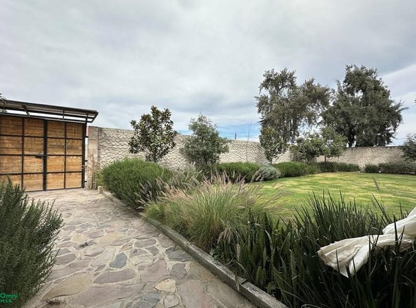 Calle Benito Juárez 215, Santa Anita, San Pedro Tlaquepaque, Jalisco, San Pedro Tlaquepaque, Jalisco 45600