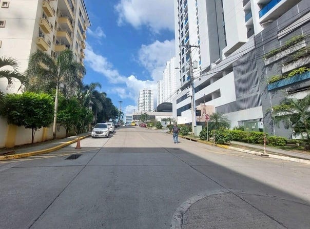 Torre 200 CONDADO DEL REY, AVENIDA FONTANA, CORREGIMIENTO DE ANCÓN, DISTRITO DE PANAMÁ unit: 14H, Panamá, Panamá