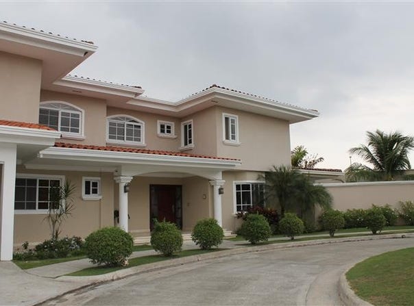 48 C. 4, Panama City, Panamá Province