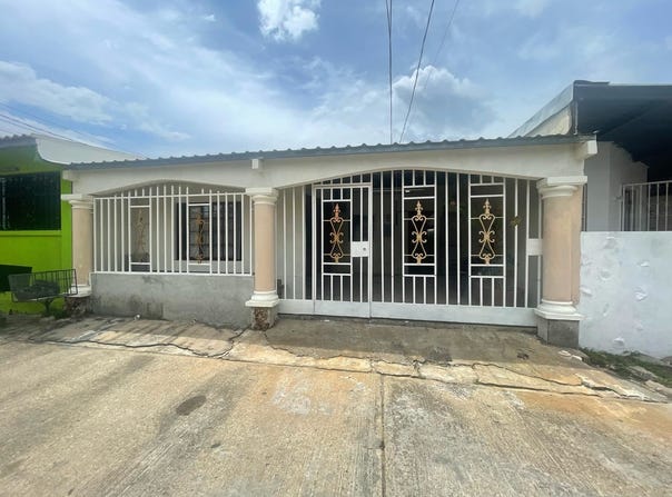 LOS ROBLES, Panama - Juan Diaz, Panamá, Panama - Juan Diaz, Panamá