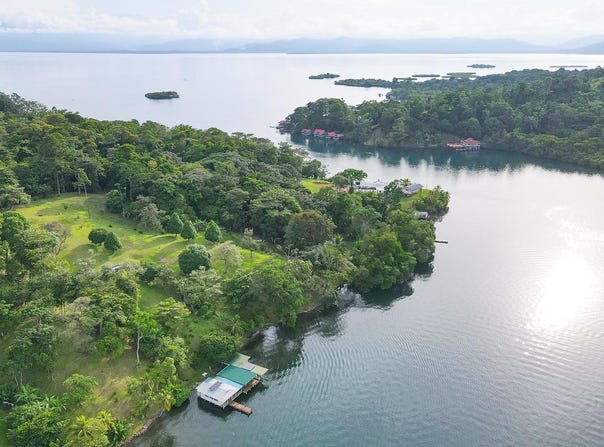 LOMA PARTIDA SPRINGS, Bocas del Toro, Bocas del Toro